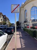 Etikette in Deauville &ndash; &copy; Roswitha Zytowski (Eberhardt TRAVEL)