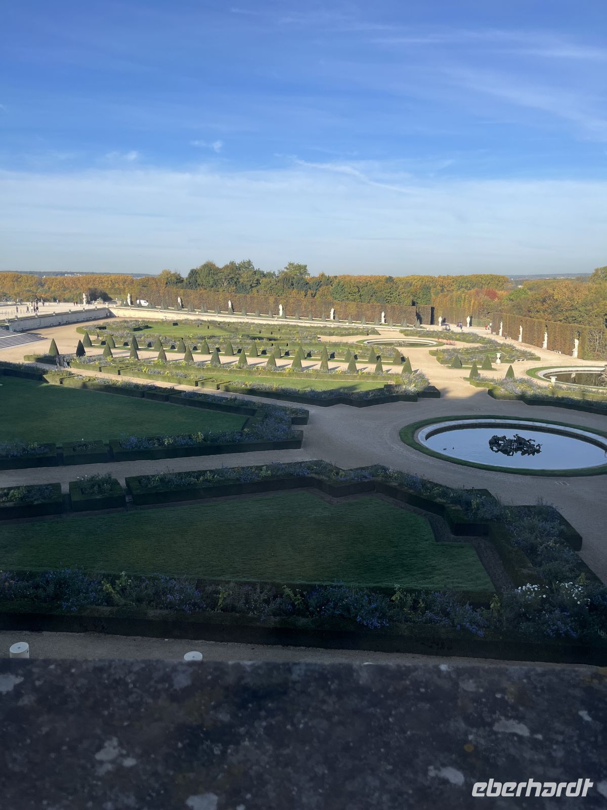 Schloss Versailles - Blick aus dem Schloß &ndash; &copy; Renate Grafe (Eberhardt TRAVEL)