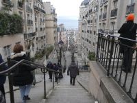 steil geht es nach Norden hinunter am Montmartre &ndash; &copy; Gina Egenolf (Eberhardt TRAVEL)
