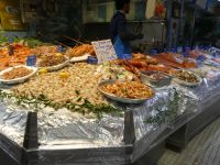 ein Feinkostfischladen in der Rue Lepic am Monmartre 