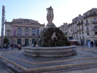 Oper und Brunnen der Drei Grazien, Place de la Comédie, Montpellier, Frankreich &ndash; &copy; Saskia Pinnow (Eberhardt TRAVEL)