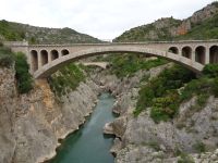 Brücke Saint-Jean-de Fos über die Schlucht des Hérault, Frankreich &ndash; &copy; Saskia Pinnow (Eberhardt TRAVEL)