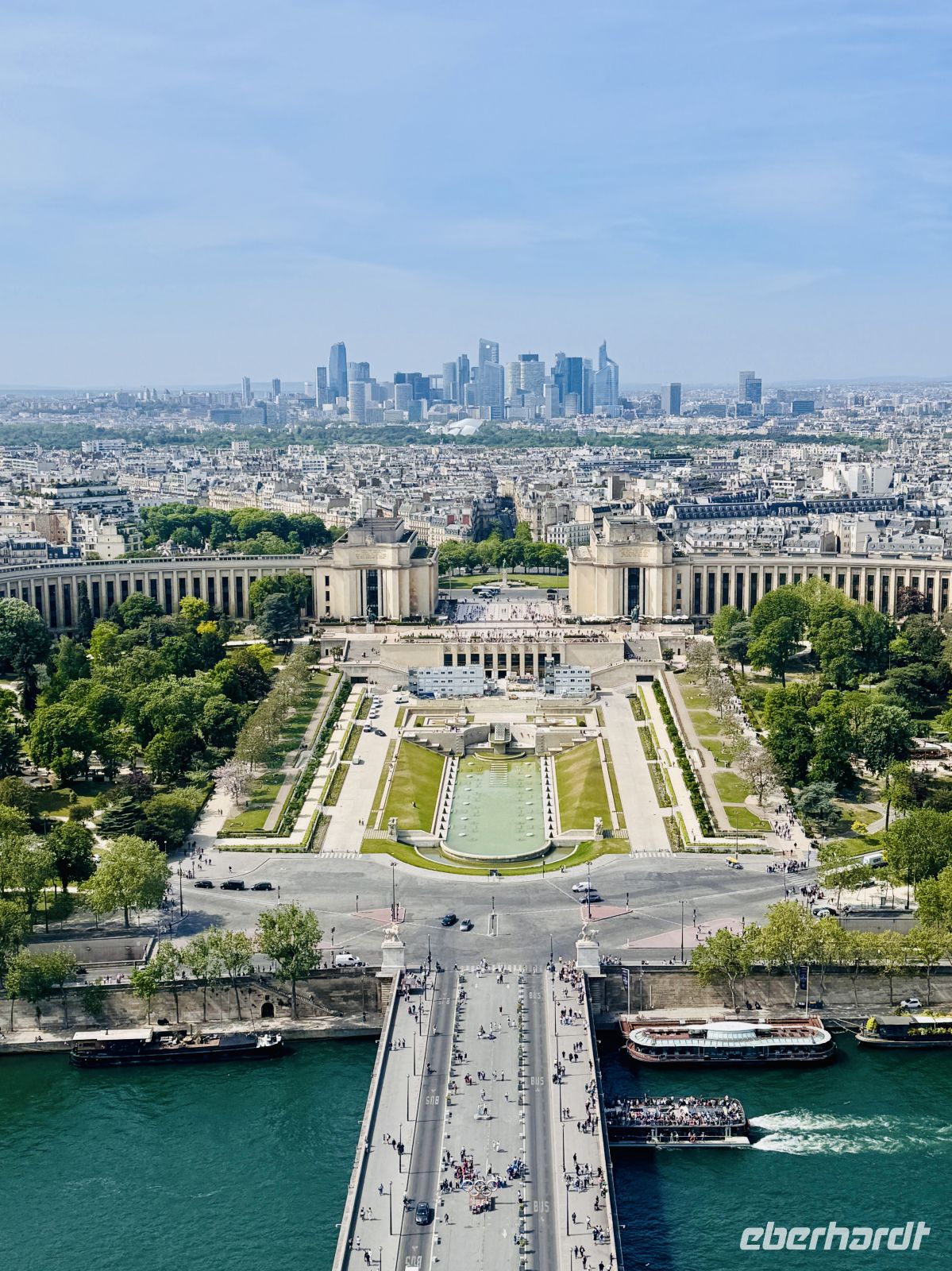 2. Tag - Blick auf Paris vom Eiffelturm  &ndash; &copy; Christin Kuschka (Eberhardt TRAVEL)