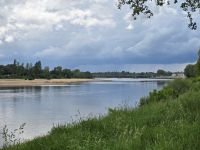 2026-05_Loire_Rad: Loire bei Châteauneuf &ndash; &copy; Dieter Braune (Eberhardt TRAVEL)
