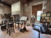 2026-05_Loire_Rad: Amboise - Im Leonard D. Museum &ndash; &copy; Dieter Braune (Eberhardt TRAVEL)