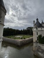 2026-05_Loire_Rad: Chenonceau - Blick in den Garten &ndash; &copy; Dieter Braune (Eberhardt TRAVEL)