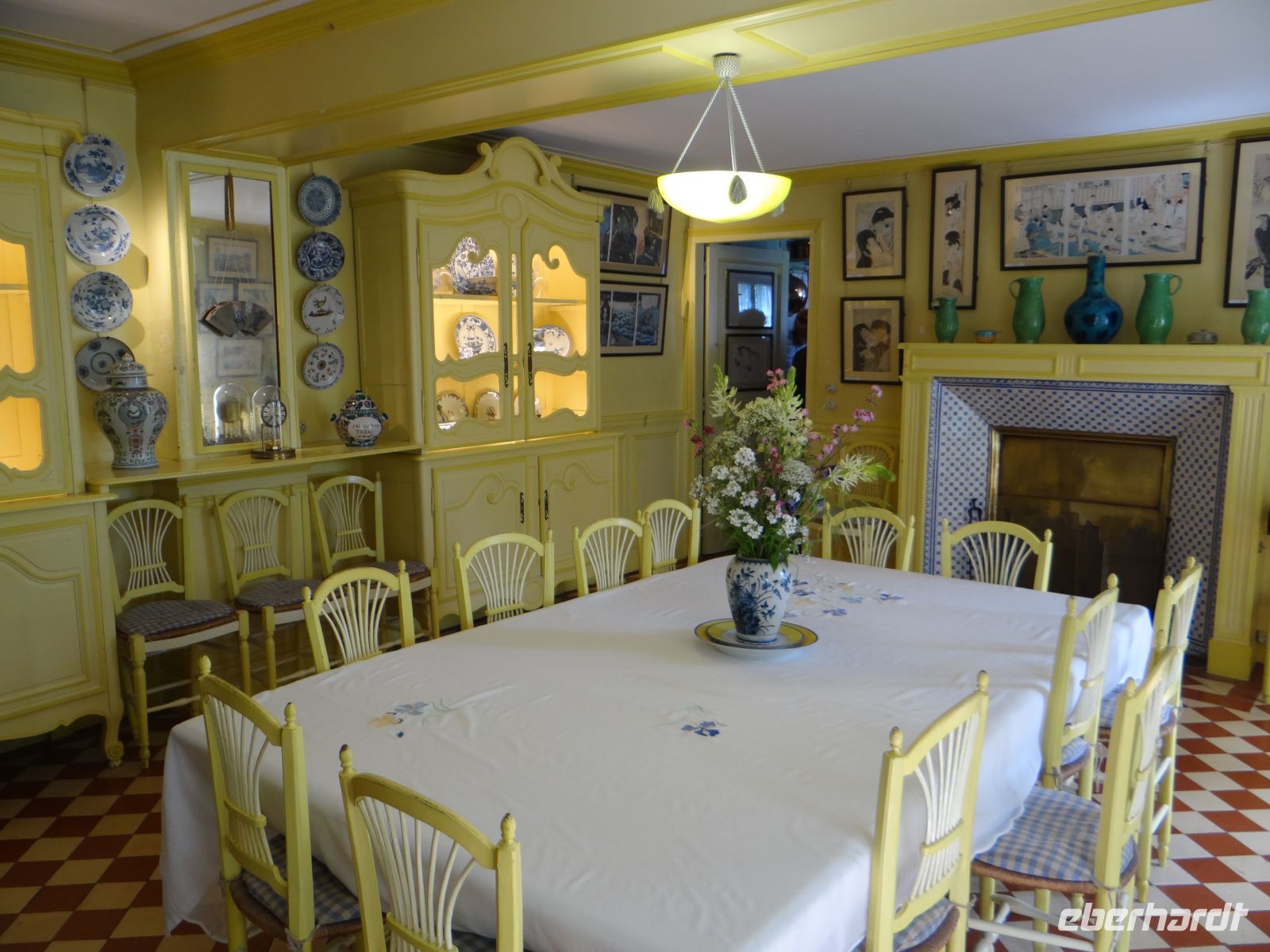 Giverny, im Esszimmer traf sich die zehnköpfige Familie täglich.  &ndash; &copy; Vivian Kreft (Eberhardt TRAVEL)