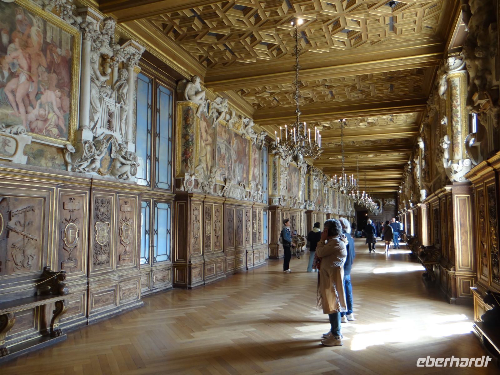 Fontainebleau, die Galerie ist bemerkenswert für ihre Kombination aus Fresken, Stuck und Holzarbeiten. &ndash; &copy; Vivian Kreft (Eberhardt TRAVEL)