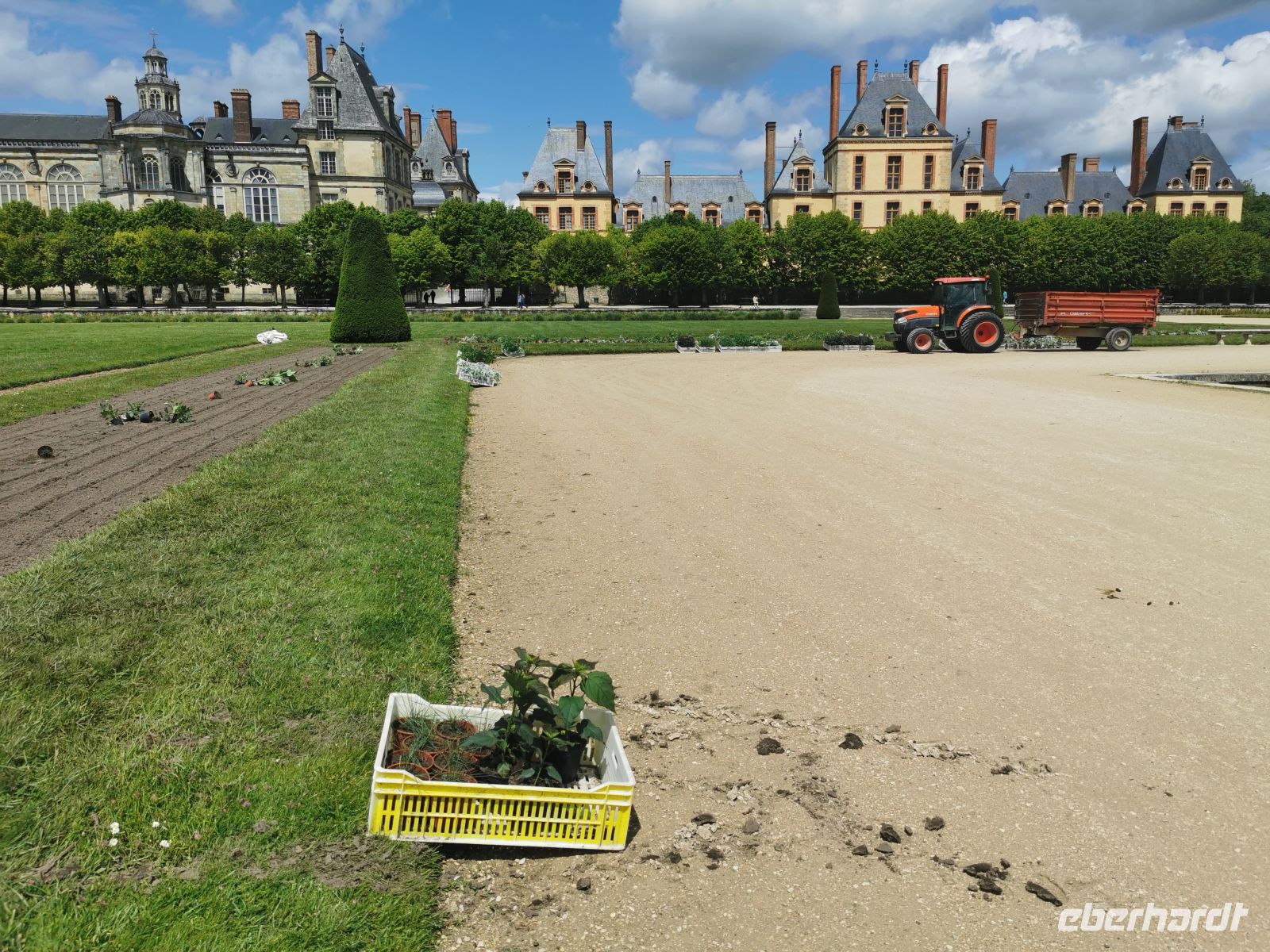 Fontainebleau, alles ist vorbereitet für die Pflanzung nach den Eisheiligen. &ndash; &copy; Vivian Kreft (Eberhardt TRAVEL)