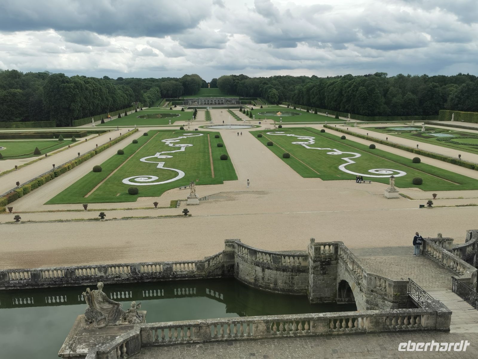 Vaux-le Vicomte, der Garten verläuft über mehrere Ebenen. &ndash; &copy; Vivian Kreft (Eberhardt TRAVEL)