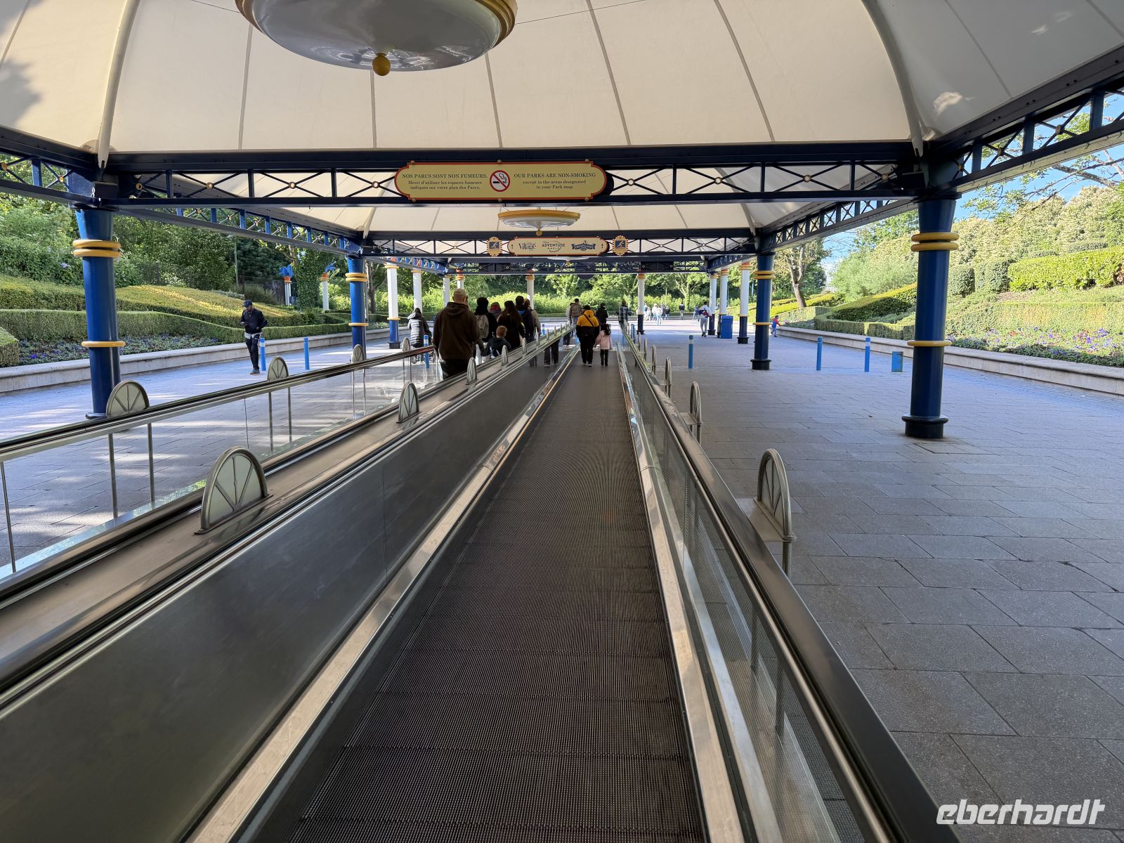 Weg vom Parkplatz zum Disneyland &ndash; &copy; Falk Rätzer (Eberhardt TRAVEL)