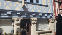 Fachwerk und Steinmetzarbeit in Quimper