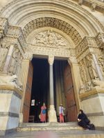 Portal der Kirche St. Trophime  &ndash; &copy; Gina Egenolf (Eberhardt TRAVEL)