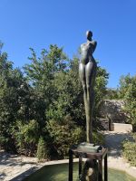 Bronzekunst in der Burg von Les Beaux-de-Provence &ndash; &copy; Gina Egenolf (Eberhardt TRAVEL)