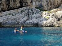 Wassersport in den Calanques  &ndash; &copy; Gina Egenolf (Eberhardt TRAVEL)