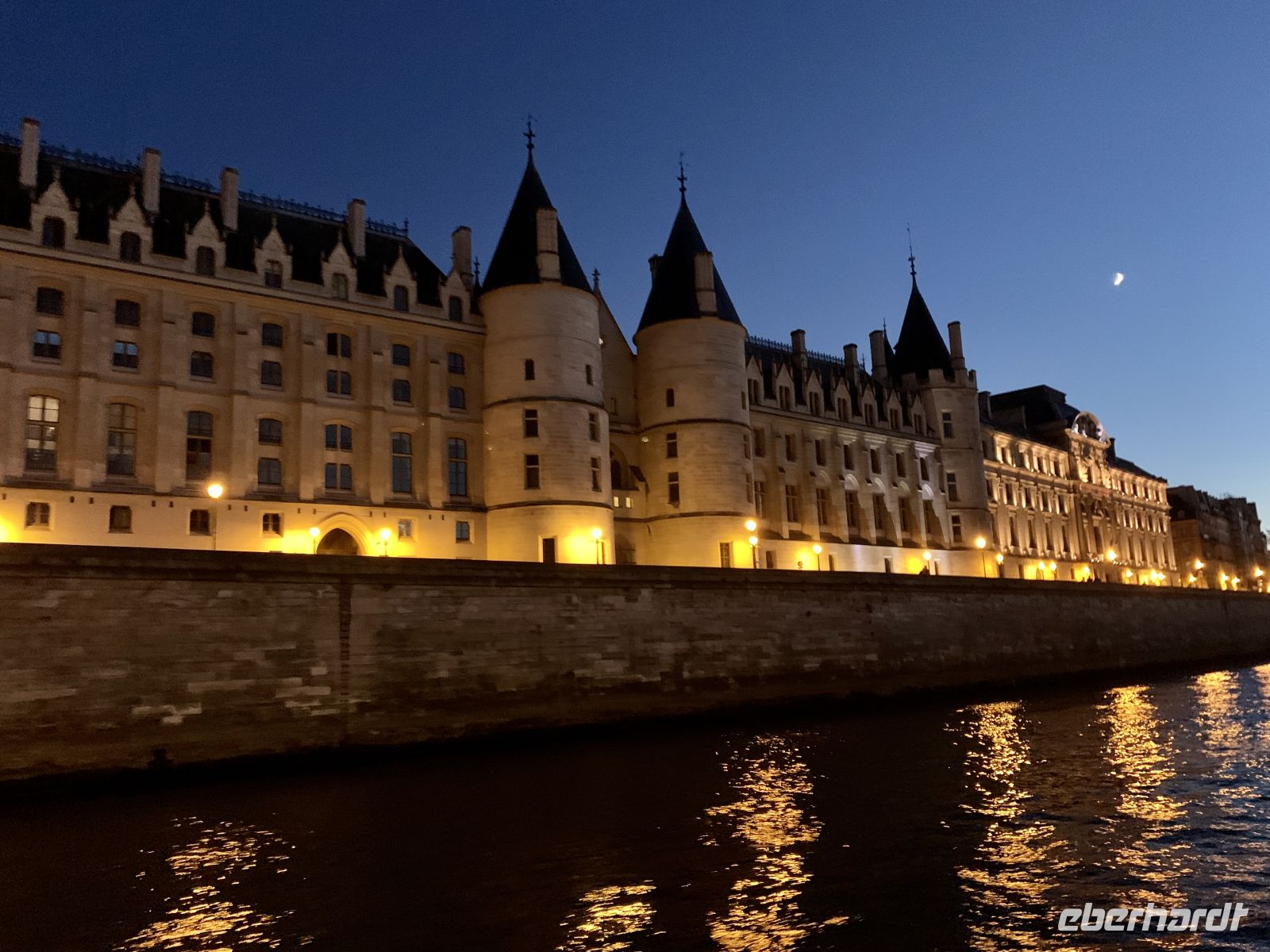 la Conciergerie by night &ndash; &copy; Mireille Fuhrmann (Eberhardt TRAVEL)