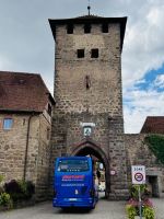 Bus am stadt Tor in Dambach