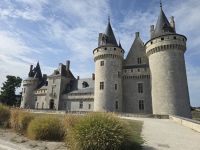 2026-09_LOIRE: Schloß in Sully-sur-Loire &ndash; &copy; Dieter Braune (Eberhardt TRAVEL)