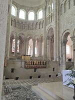 2026-09_LOIRE: Basilika Sankt Benedikt - Altarr &ndash; &copy; Dieter Braune (Eberhardt TRAVEL)