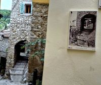 Bergdorf Peillon.  Wanderreise Südfrankreich - malerische Cote d'Azur. 