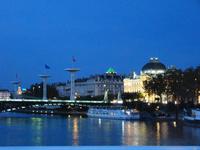 Schwimmbad in Lyon &ndash; &copy; Steffi Zimmermann (Eberhardt TRAVEL)