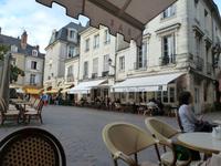 Place Plumereau in Tours &ndash; &copy; Betina Marinow (Eberhardt TRAVEL)