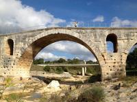 042 Pont Julien &ndash; &copy; Andrea Becker (Eberhardt TRAVEL)