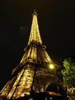 Eiffelturm bei Nacht &ndash; &copy; Claudia Bernhardt (Eberhardt TRAVEL)