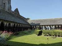 Mont St. Michel - Kreuzgang &ndash; &copy; Claudia Bernhardt (Eberhardt TRAVEL)