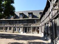 Rouen - Aitre St. Maclou  &ndash; &copy; Claudia Bernhardt (Eberhardt TRAVEL)
