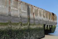 134.Arromanches Senkkästen &ndash; &copy; Birgit Janosch (Eberhardt TRAVEL)