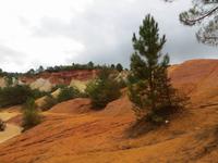 im Colorado Rustrel &ndash; &copy; Jürgen Schmeißer (Eberhardt TRAVEL)