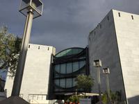 104Museum für Moderne Kunst_?NessiKunst_Haupteingang