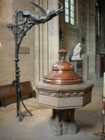 11.5.2015 Dijon, Notre Dame, Taufbecken &ndash; &copy; Beate Schroedter (Eberhardt TRAVEL)