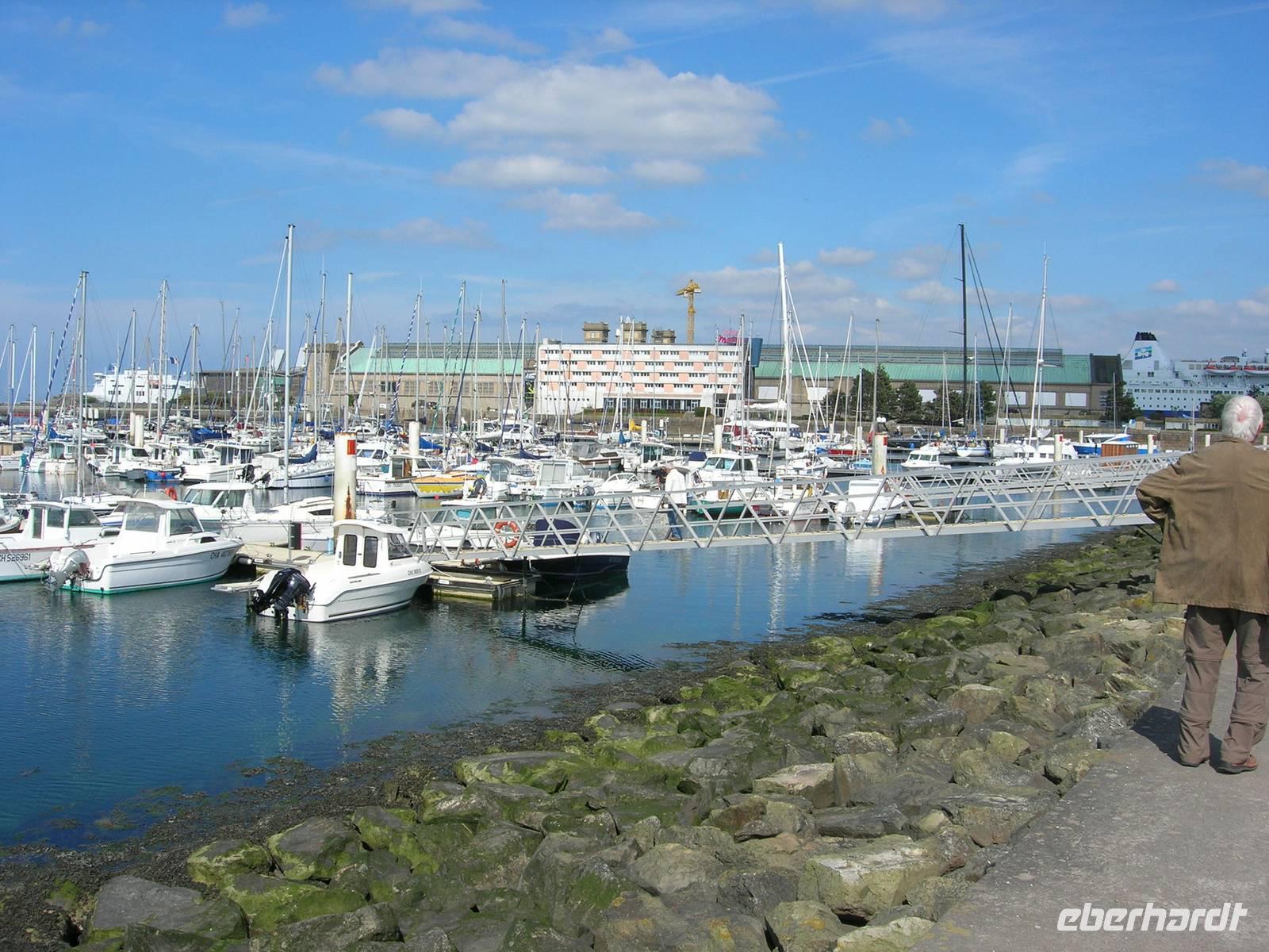 Mittwoch, 27.5.2015 Cherbourg, Jachthafen &ndash; &copy; Beate Schroedter (Eberhardt TRAVEL)