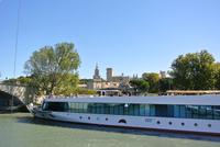 Luna vor Avignon &ndash; &copy; Gerd Przybyla (Eberhardt TRAVEL)