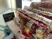 Lyon_STREICHÖLZER genannte Patisserie &ndash; &copy; Birgit Janosch (Eberhardt TRAVEL)