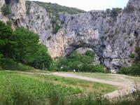 Ardeche - steinernes Tor &ndash; &copy; Anne-Katrin Müller (Eberhardt TRAVEL)