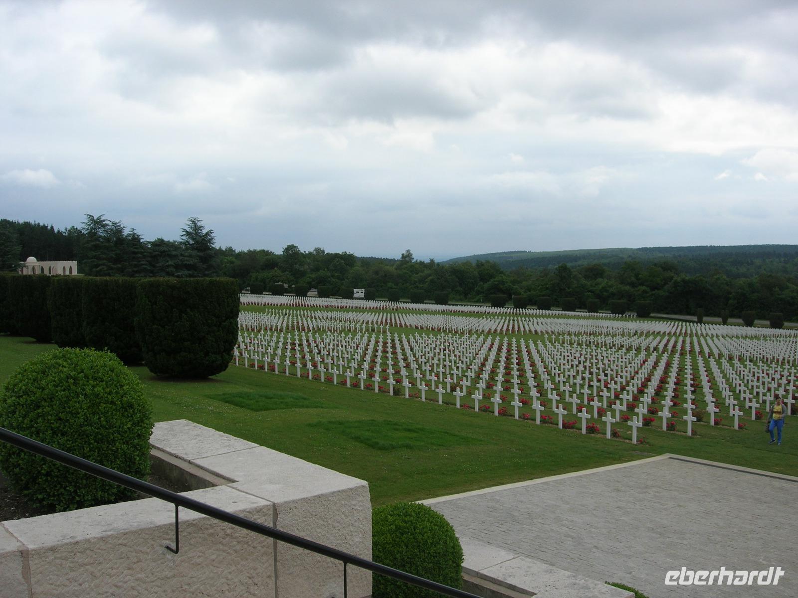 Verdun Gräberfeld &ndash; &copy; Beate Schroedter (Eberhardt TRAVEL)