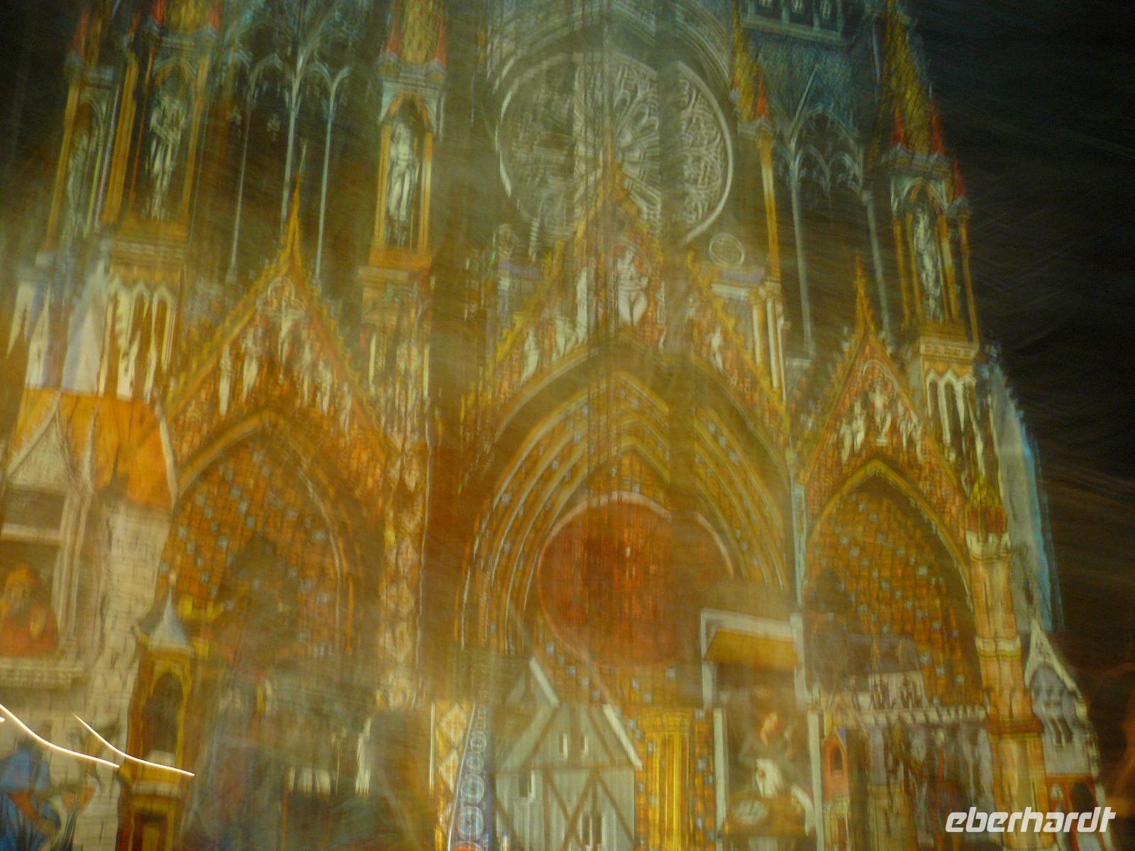 Reims Lichtshow 1 &ndash; &copy; Margret van Blokland (Eberhardt TRAVEL)