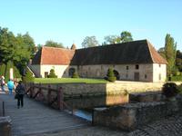 Schloss Cormatin, Wirtschaftsgebäude &ndash; &copy; Beate Schroedter (Eberhardt TRAVEL)
