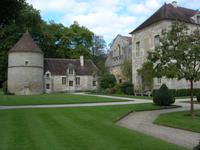 Abtei von Fontenay, Taubenhaus und Zwinger &ndash; &copy; Beate Schroedter (Eberhardt TRAVEL)