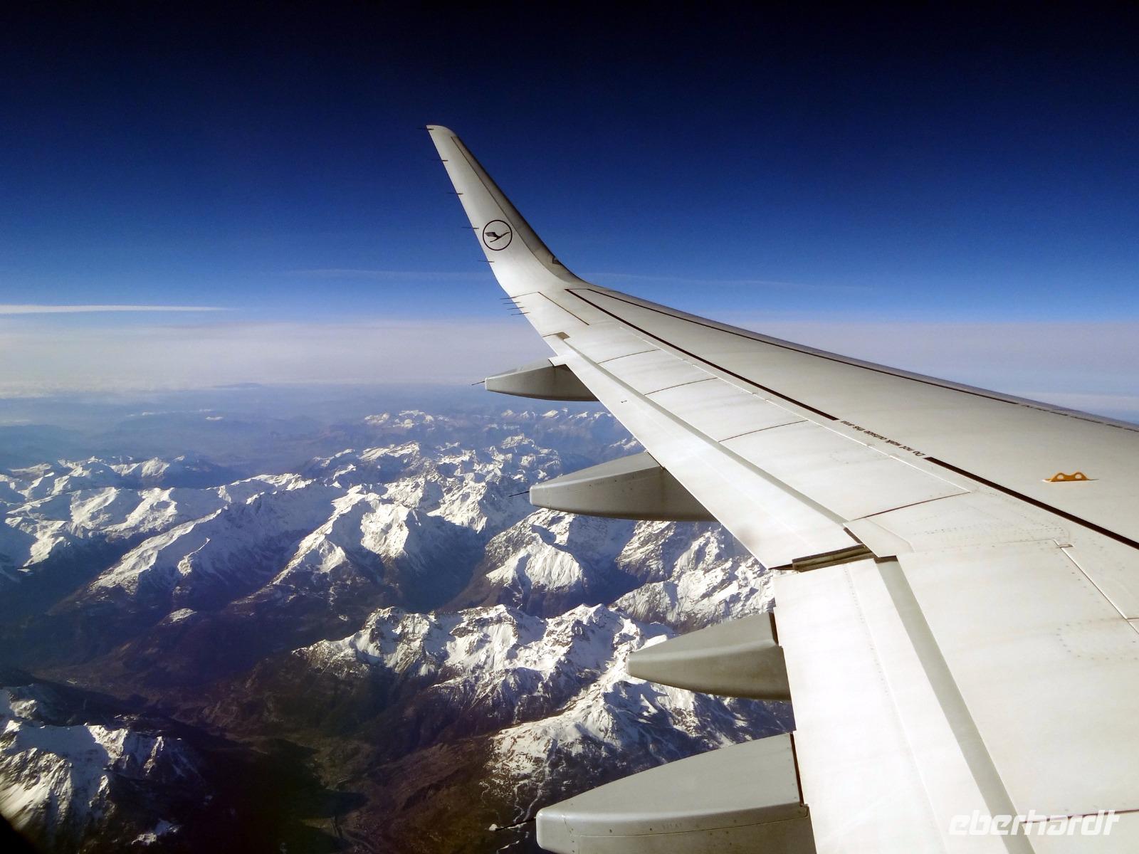 Rückflug über die Alpen &ndash; &copy; Birgit Janosch (Eberhardt TRAVEL)