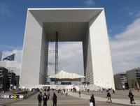 La Defense &ndash; &copy; Gabriele Sauer (Eberhardt TRAVEL)