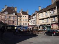 Chalon-sur- Saone - Place Saint Vincent &ndash; &copy; Hans-Joachim Trutz (Eberhardt TRAVEL)