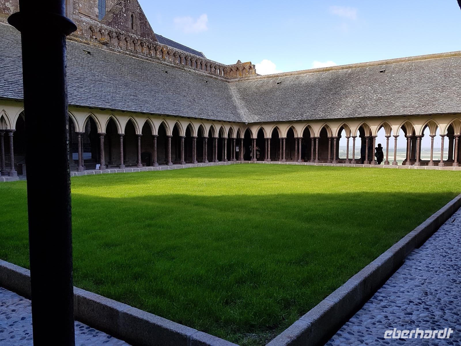 10.5.2018 Mont Saint Michel Kreuzgang  &ndash; &copy; Beate Schroedter (Eberhardt TRAVEL)