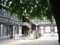 Rouen. Aitre Maclou (Archiv) &ndash; &copy; Peter Großer (Eberhardt TRAVEL)