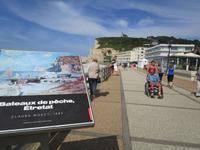 Etretat. Monet: Fischerboote &ndash; &copy; Peter Großer (Eberhardt TRAVEL)
