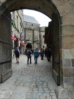 070. Dorf Mont Saint MIchel &ndash; &copy; Sophie Hof (Eberhardt TRAVEL)