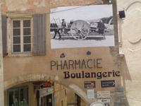 Gordes &ndash; &copy; Barbara Mihut (Eberhardt TRAVEL)